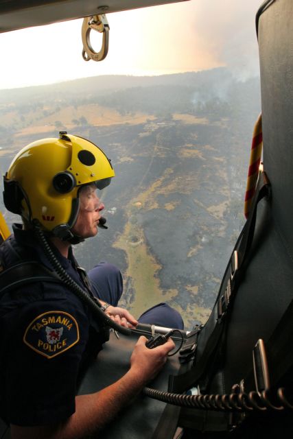 Αγνοείται η τύχη 100 ανθρώπων από την πύρινη λαίλαπα στην Τασμανία
